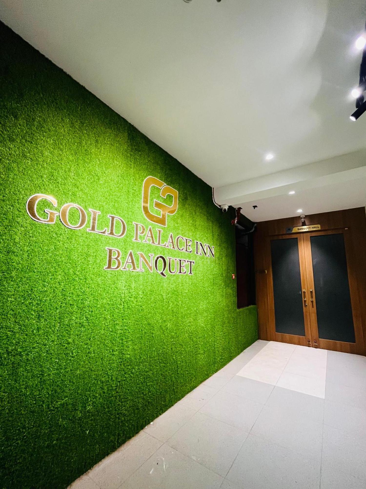 Hotel Gold Palace Inn Surat Exterior photo