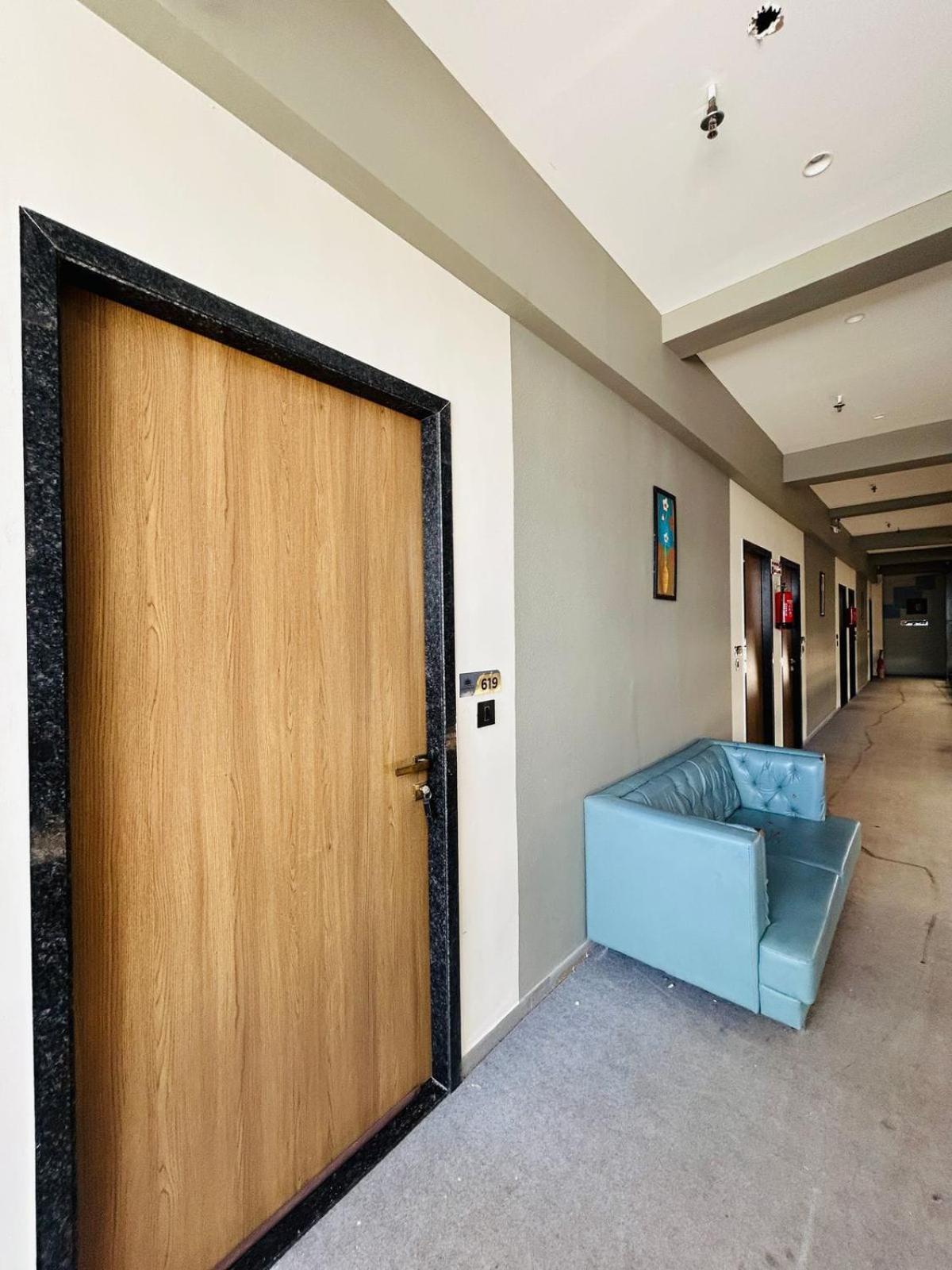 Hotel Gold Palace Inn Surat Exterior photo